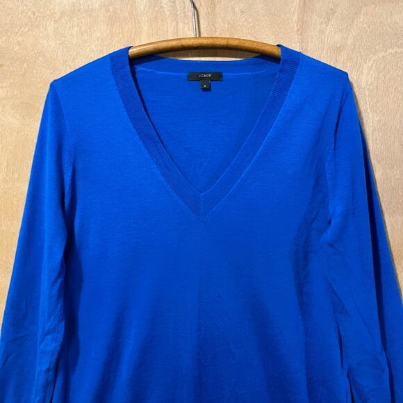 J Crew VNeck Sweater Women’s Size Small Lightweight Sapphire Blue Merino Wool - Picture 3 of 9